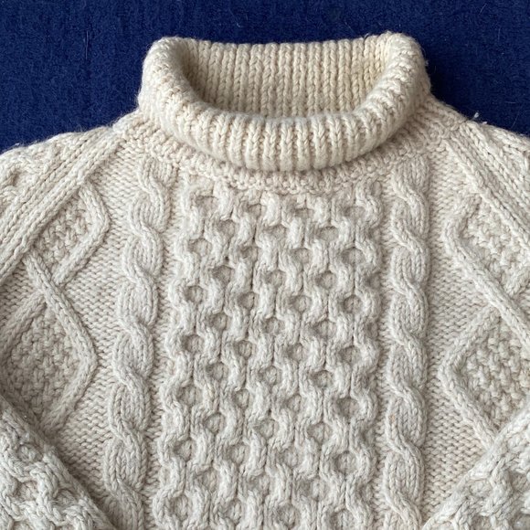 Vintage & Rare 90's Luciano Barbera Handknit Icelandic Cable Sweater Large - Picture 2 of 11